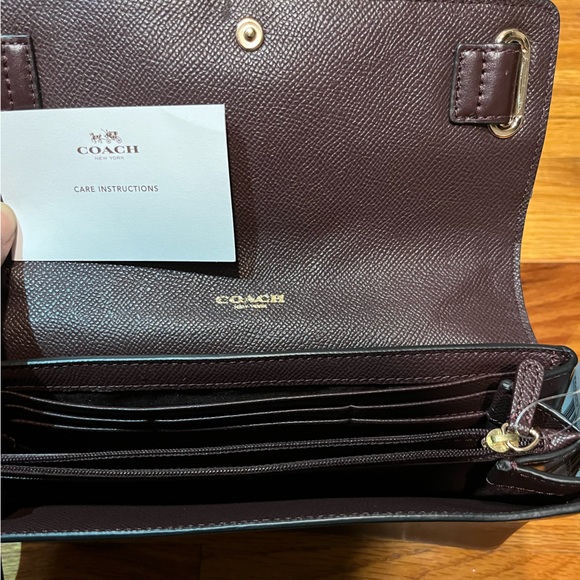 Coach Continental Wallet wristlet Brand New - Picture 4 of 4